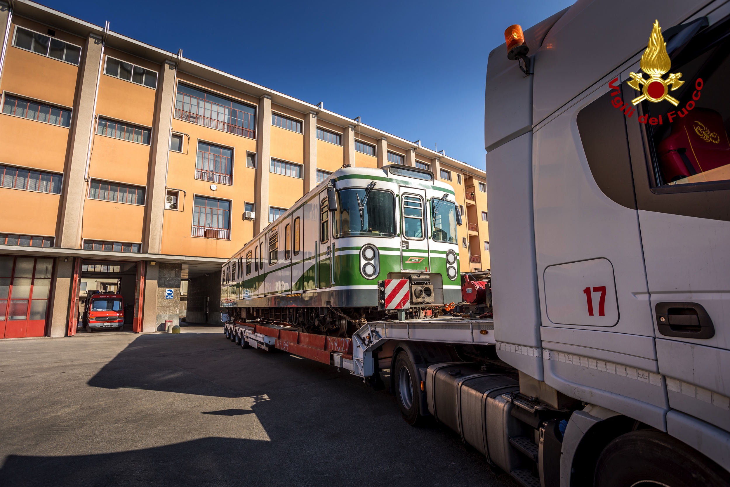 6 Carrozza metro in arrivo comando VVF 2