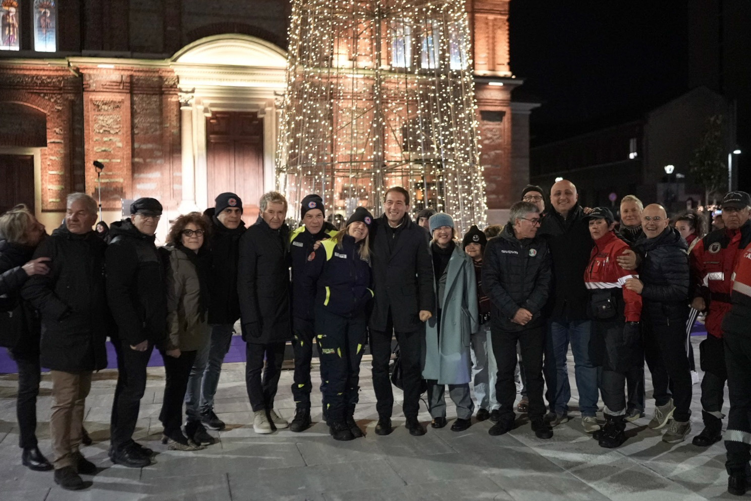 accensione albero sesto piazza petazzi 6